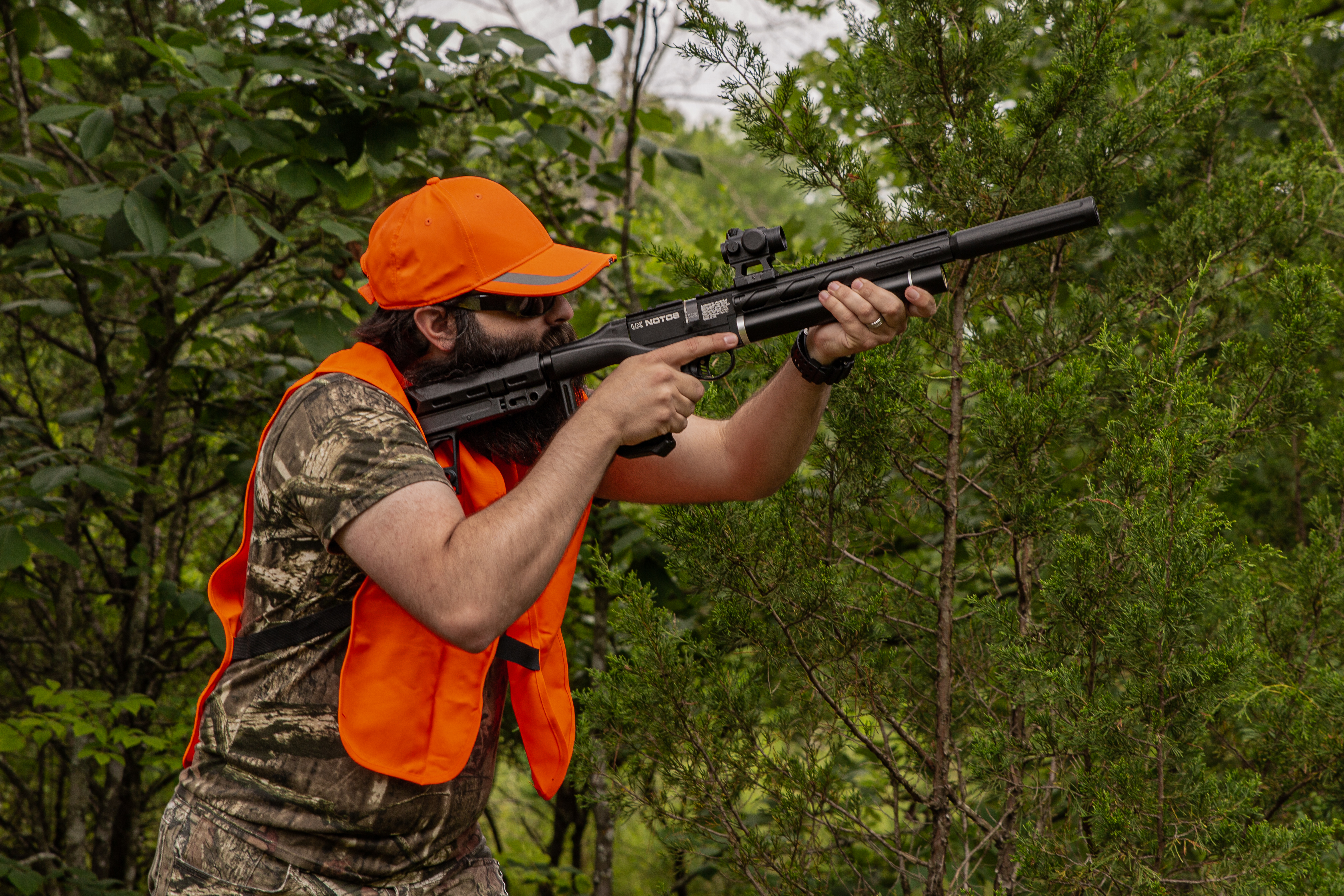 Umarex Notos being aimed into a tree by a hunter